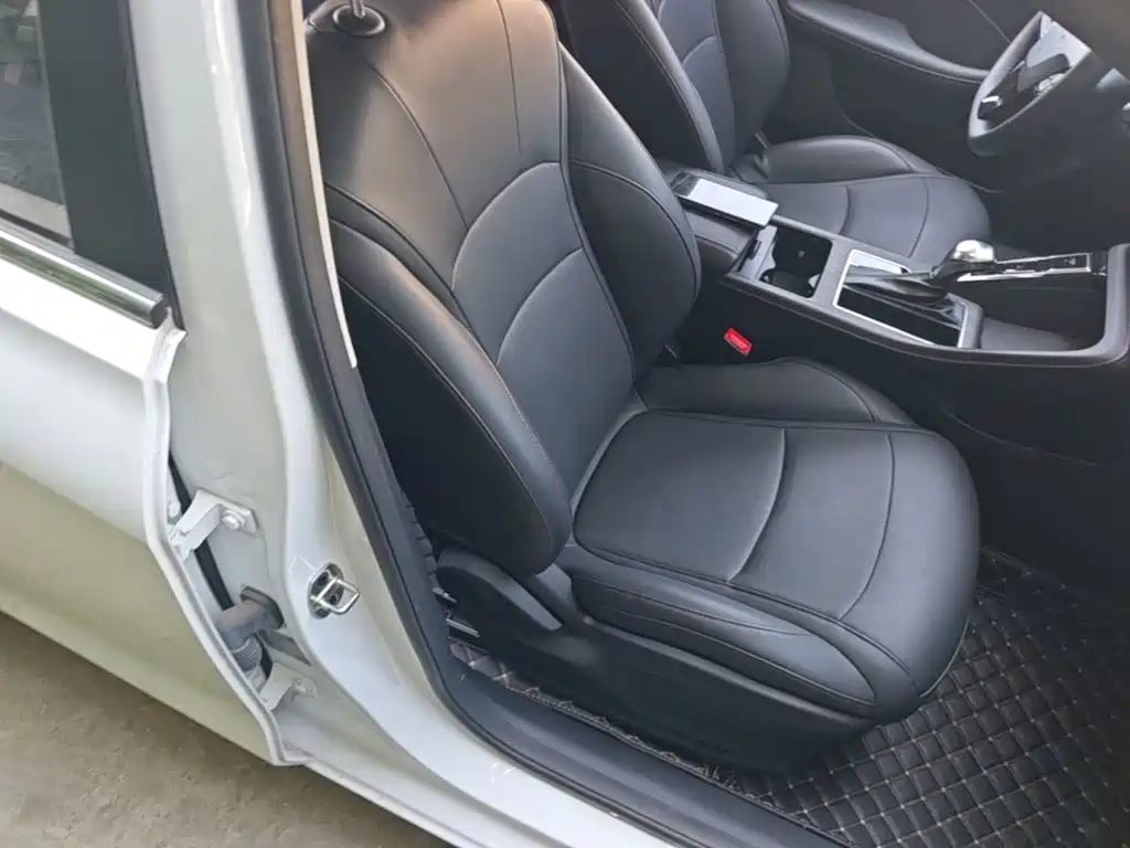 Roewe i5 — фото 25