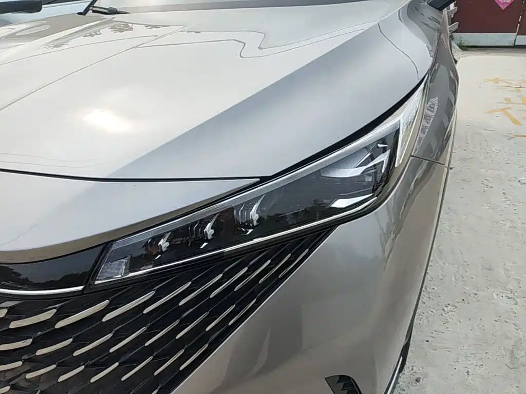 Roewe RX5 — фото 24