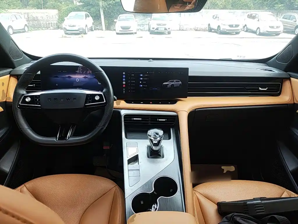 Roewe RX5 — фото 10