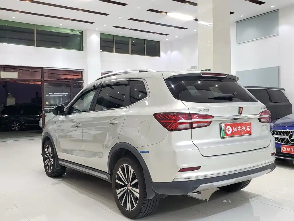 Roewe RX5 New Energy — фото 11