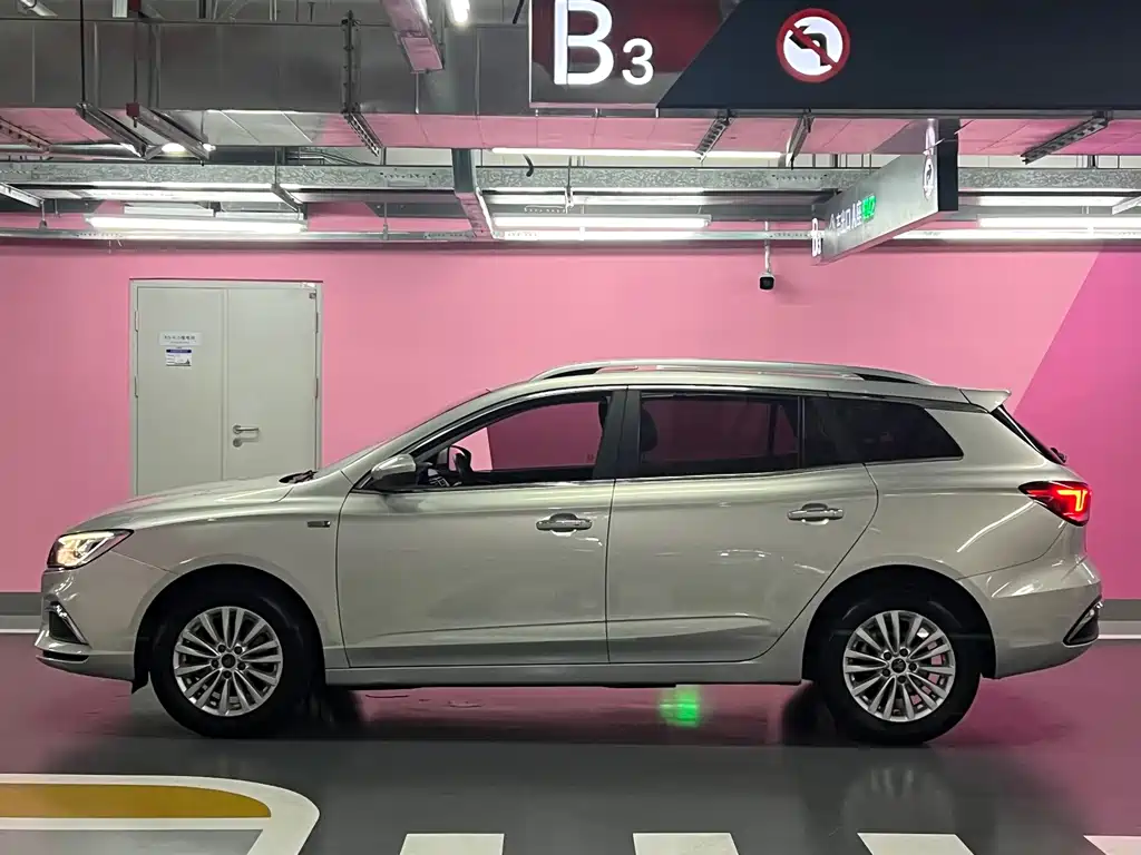 Roewe Ei5 — фото 3