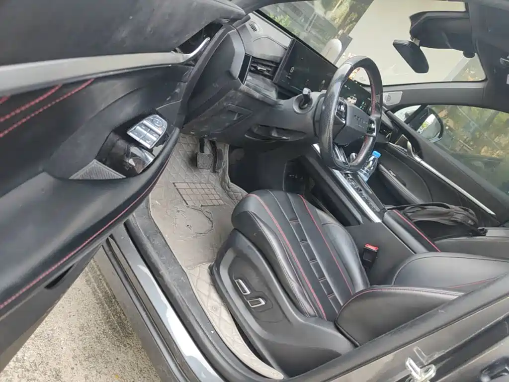 Roewe RX5 MAX — фото 14