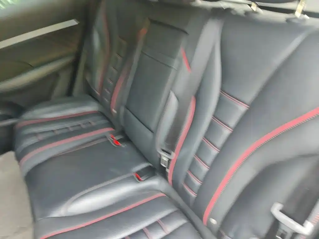 Roewe RX5 MAX — фото 15