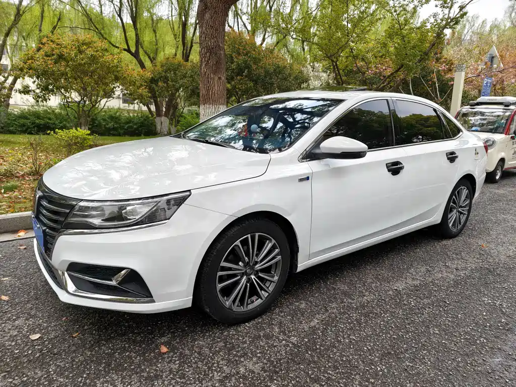 Roewe i6 Classic — фото 2