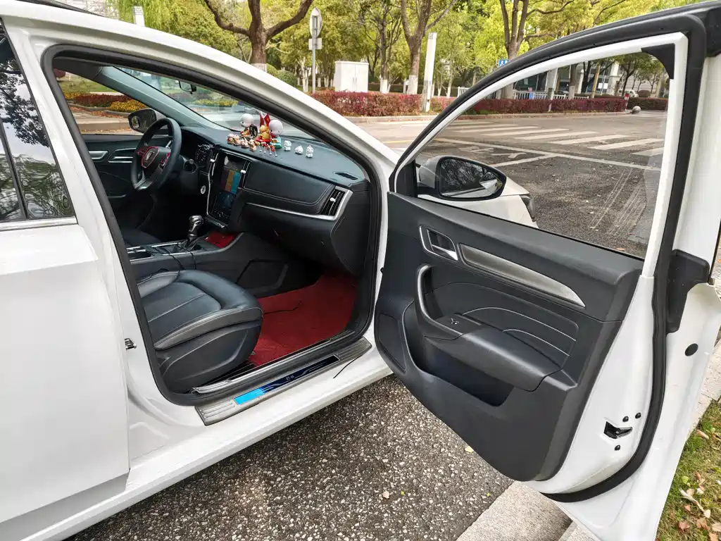 Roewe i6 Classic — фото 15