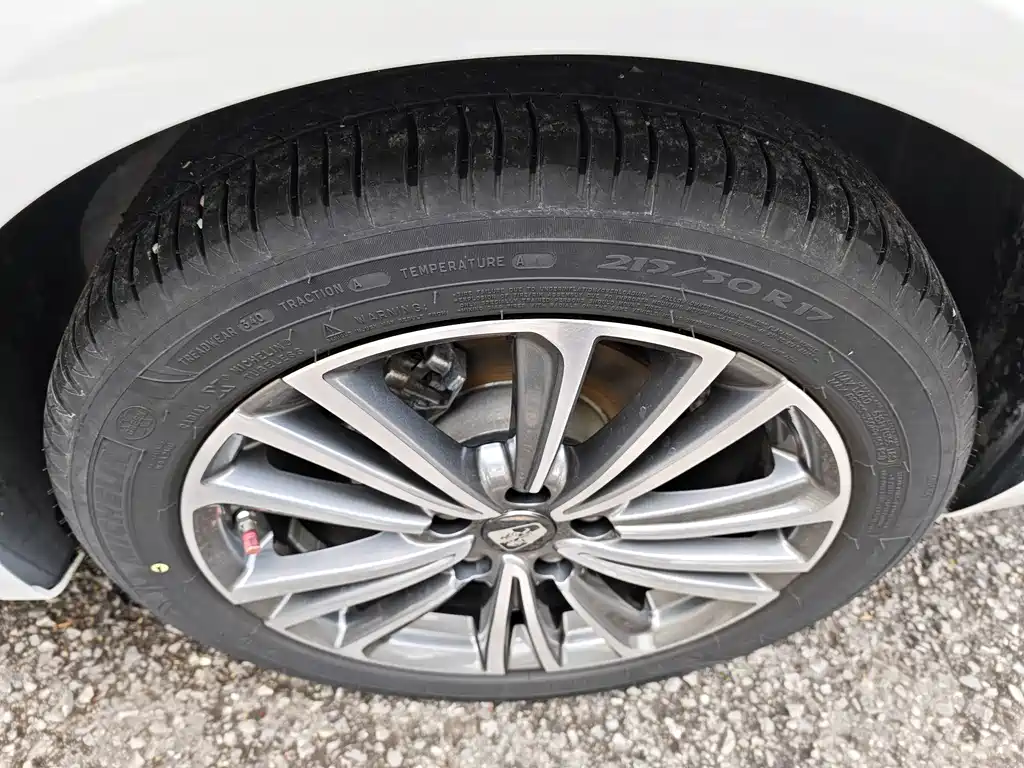 Roewe i6 Classic — фото 22