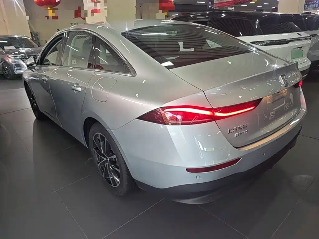 Roewe D7 — фото 5