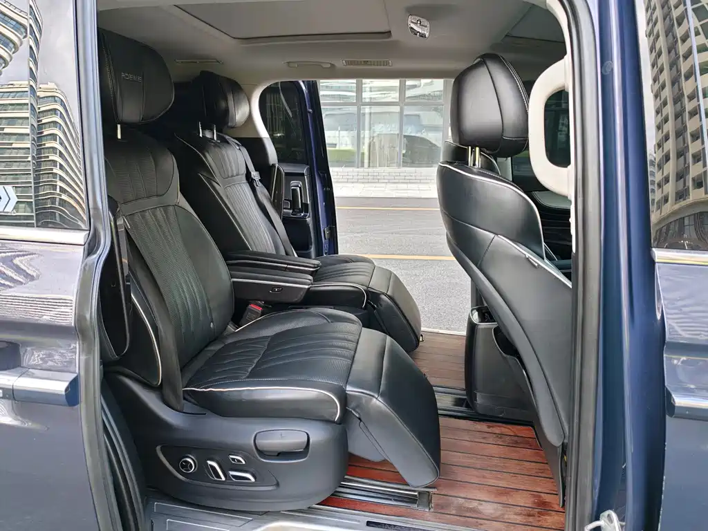 Roewe iMAX8 — фото 10
