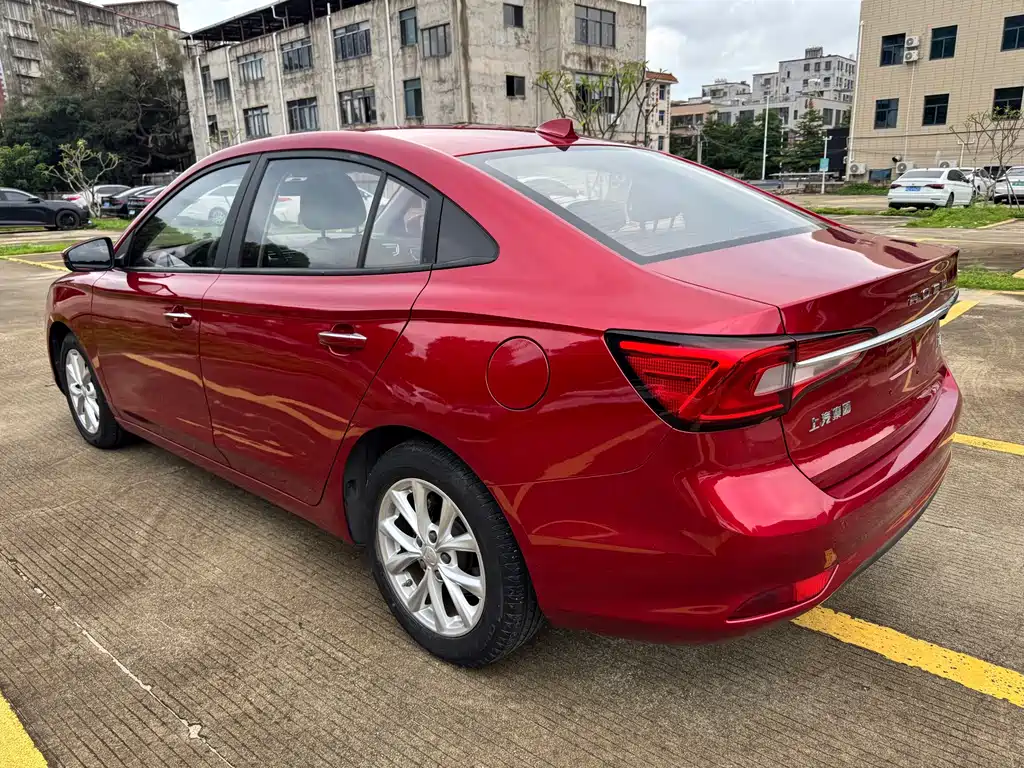 Roewe i5 — фото 5