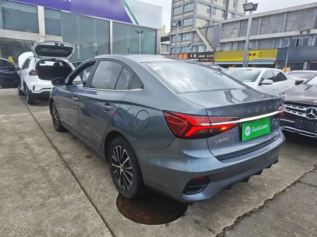 Roewe i5 — фото 5
