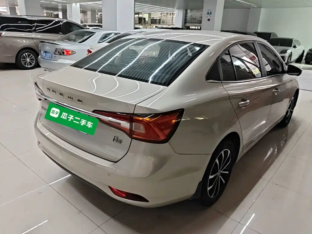 Roewe i5 — фото 7