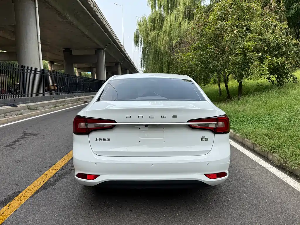 Roewe i5 — фото 6