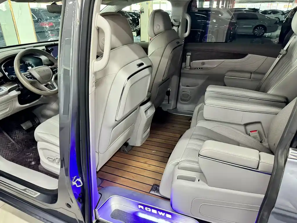Roewe iMAX8 — фото 9