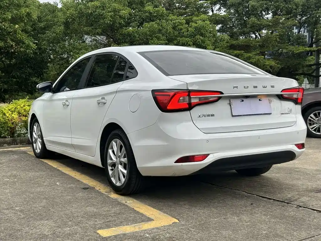 Roewe i5 — фото 9