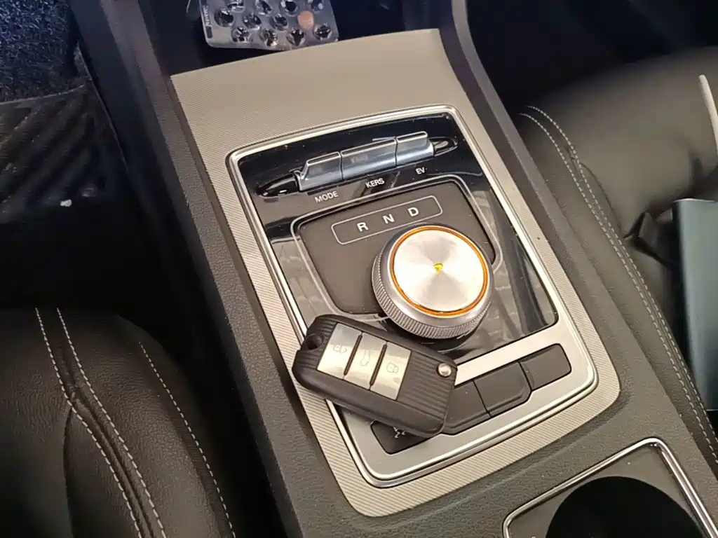 Roewe i6 New Energy — фото 14