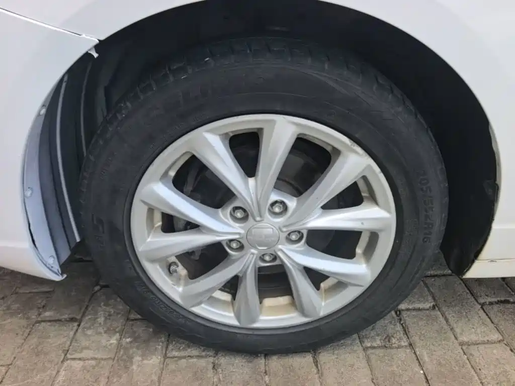 Roewe i5 — фото 23