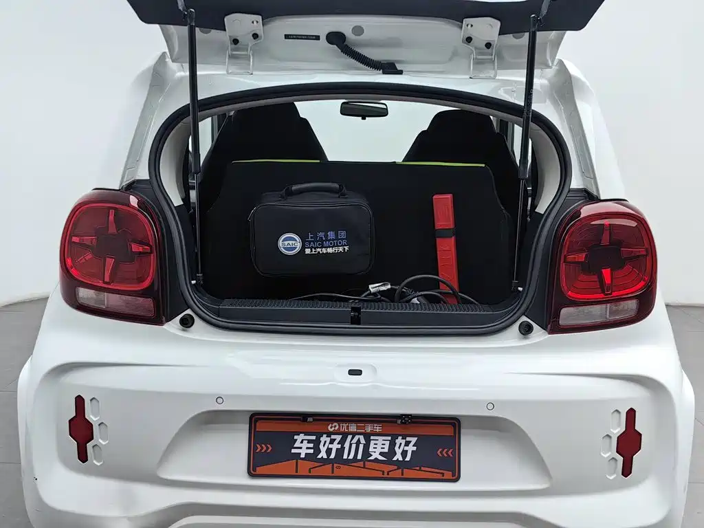Roewe Clever — фото 16