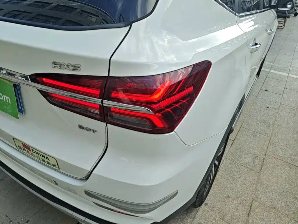 Roewe RX5 — фото 8