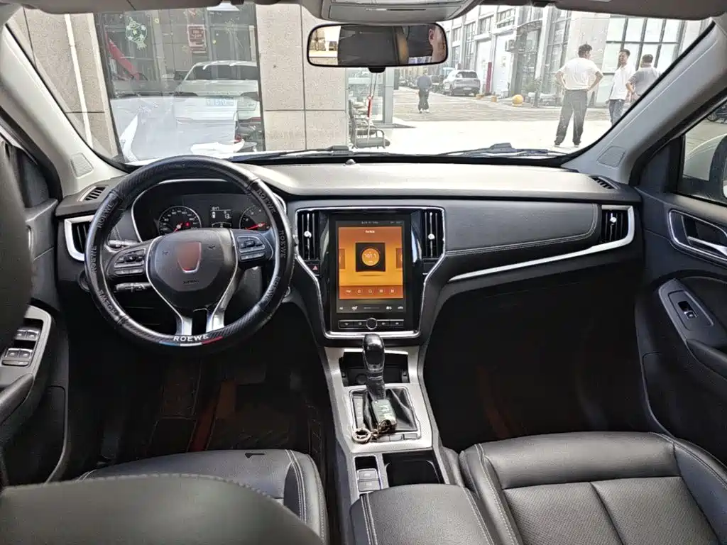 Roewe RX5 — фото 10