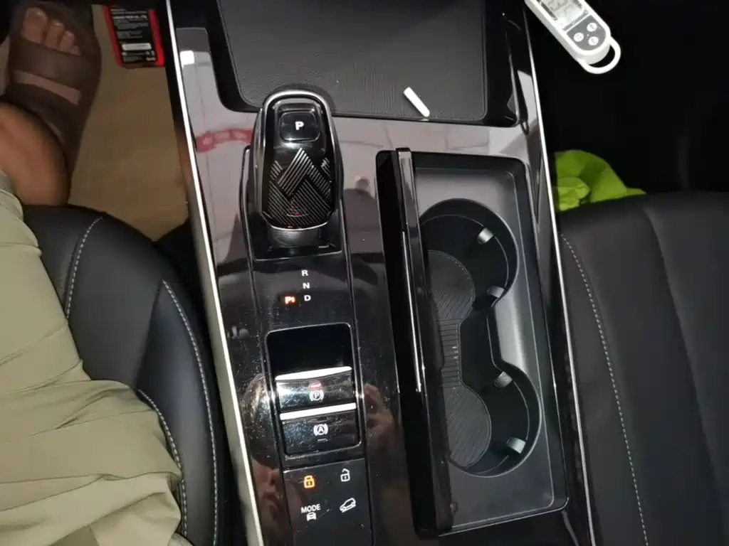 Roewe RX5 MAX — фото 10