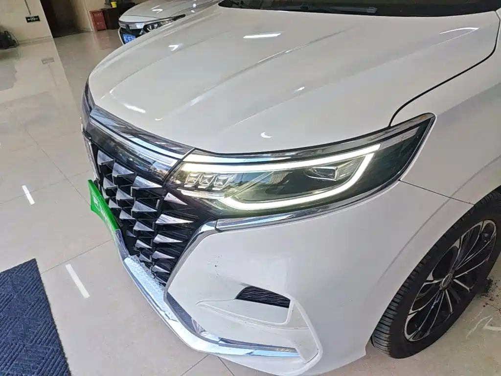Roewe iMAX8 — фото 24
