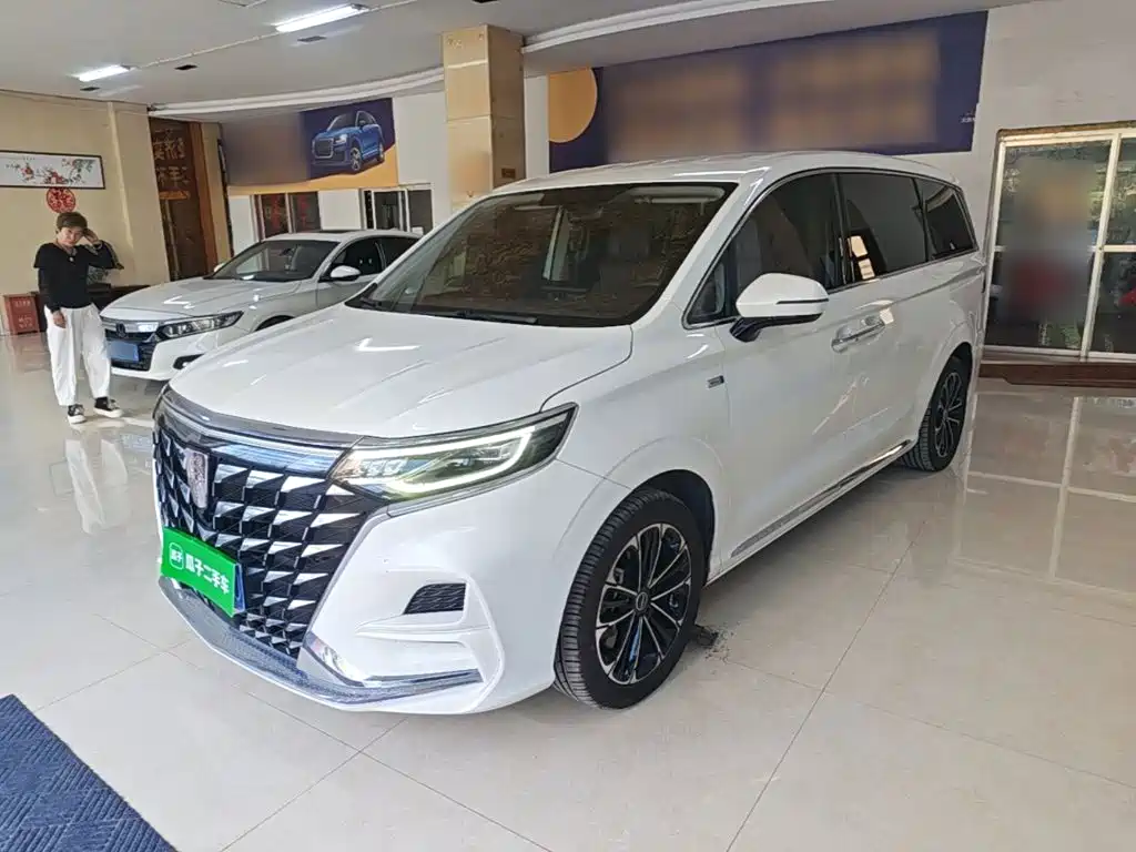 Roewe iMAX8