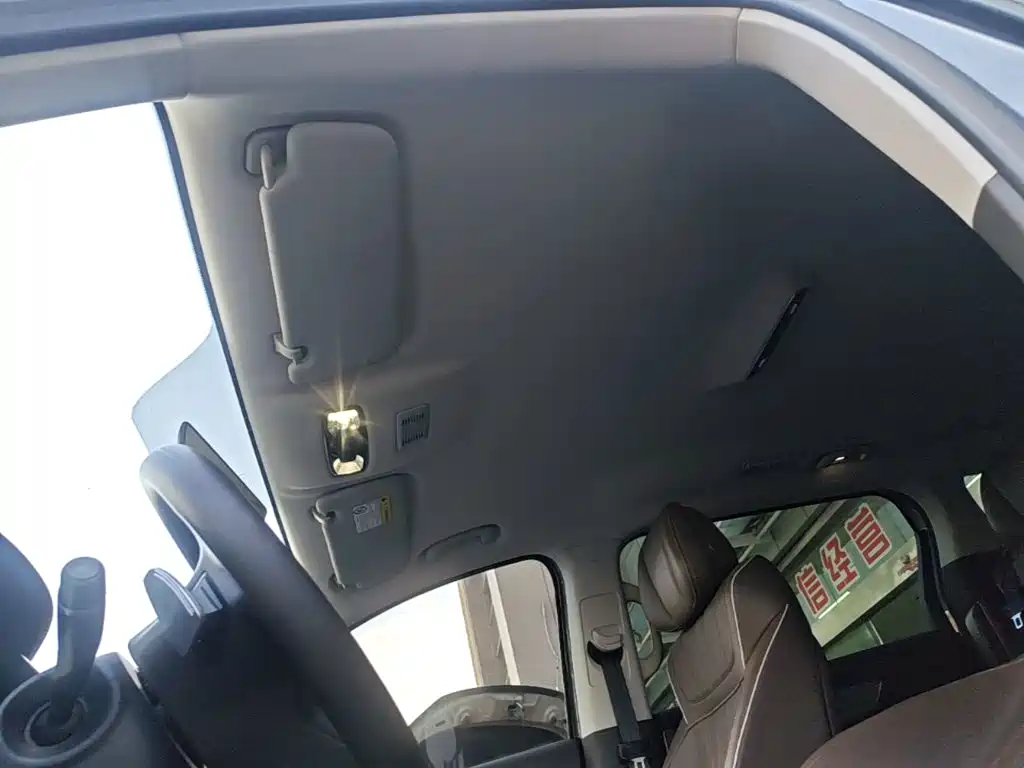 Roewe iMAX8 — фото 18