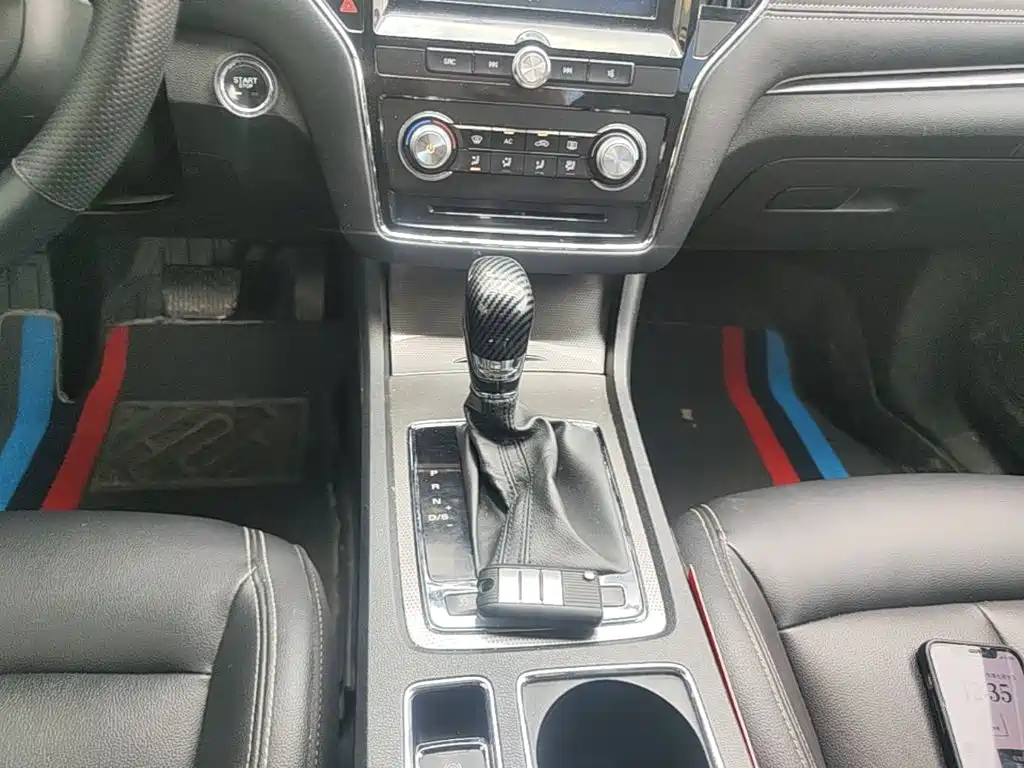 Roewe i6 Classic — фото 14