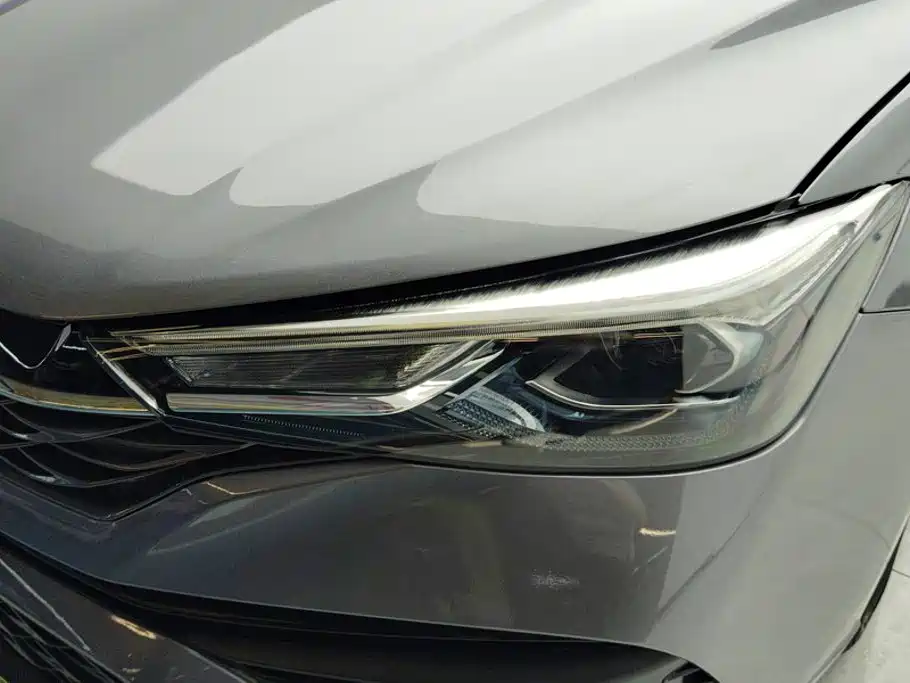 Roewe i5 — фото 5