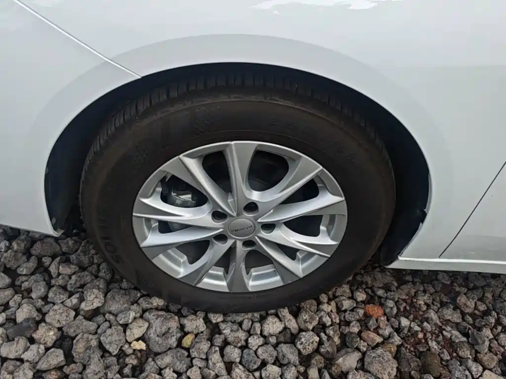 Roewe i5 — фото 23