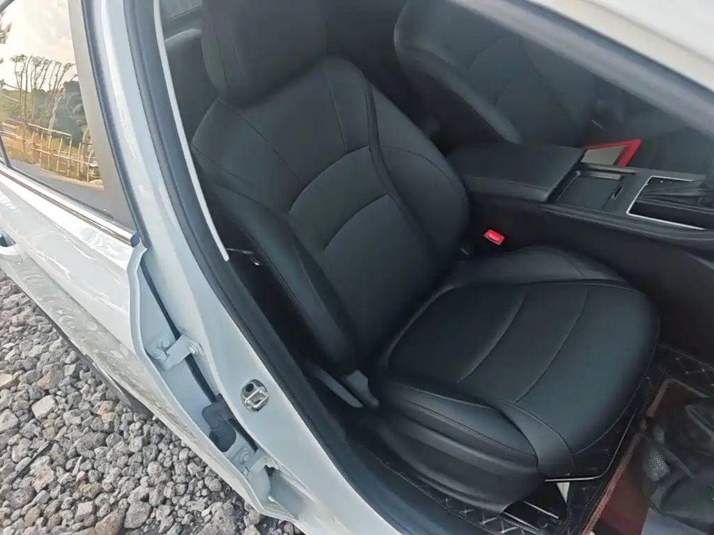 Roewe i5 — фото 25