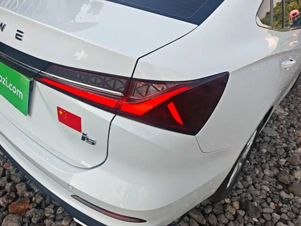 Roewe i5 — фото 8