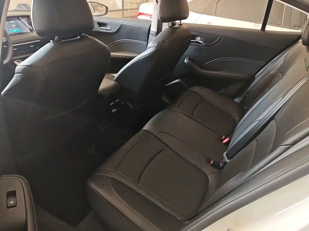 Roewe i5 — фото 13