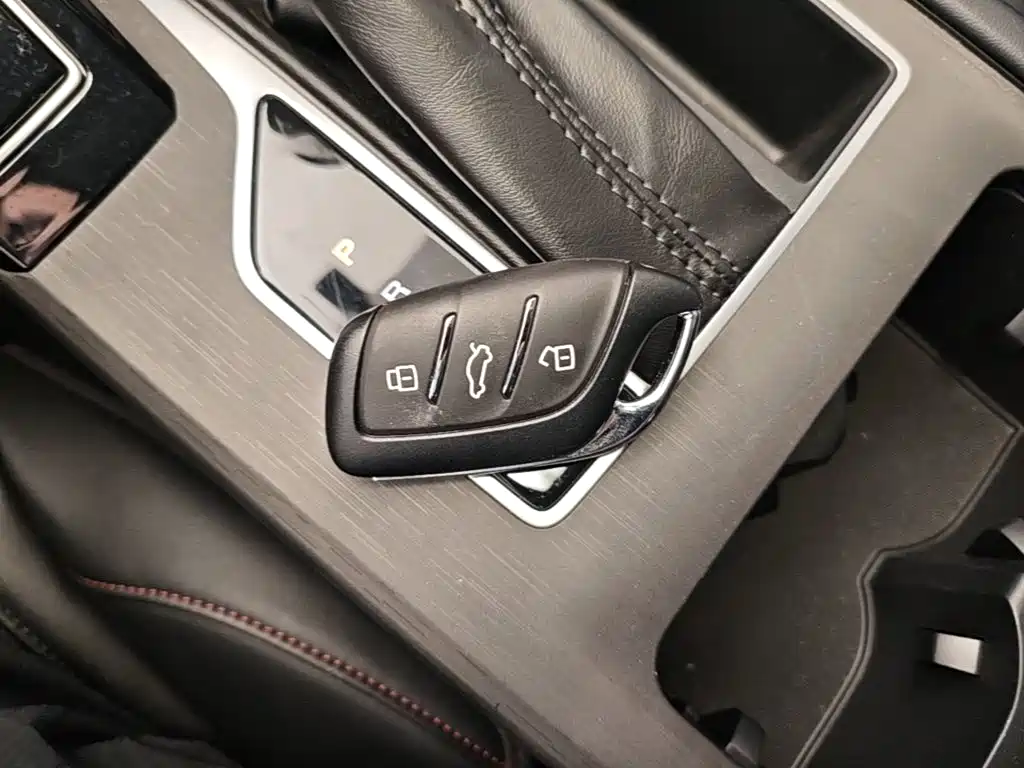 Roewe i5 — фото 17