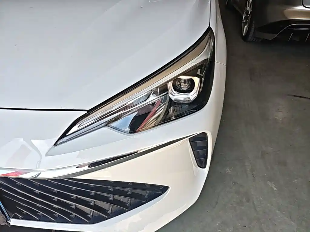Roewe i5 — фото 18