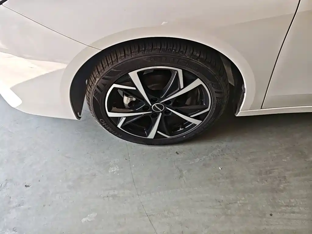 Roewe i5 — фото 25