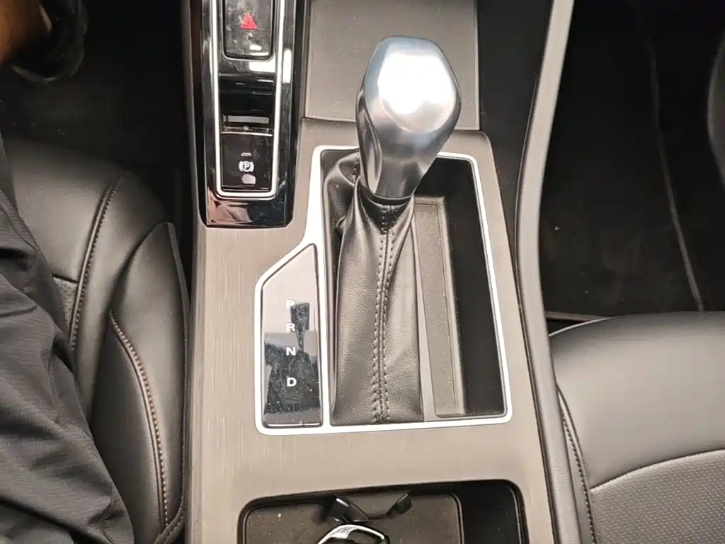 Roewe i5 — фото 10
