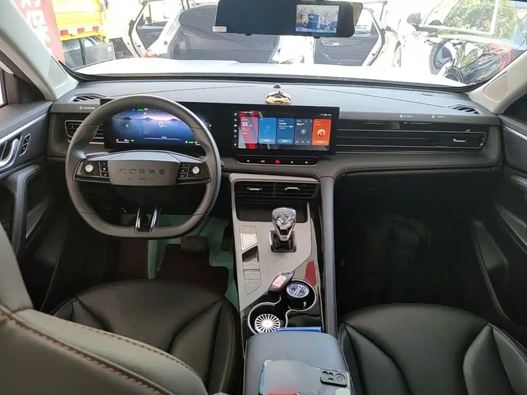 Roewe RX5 New Energy — фото 10