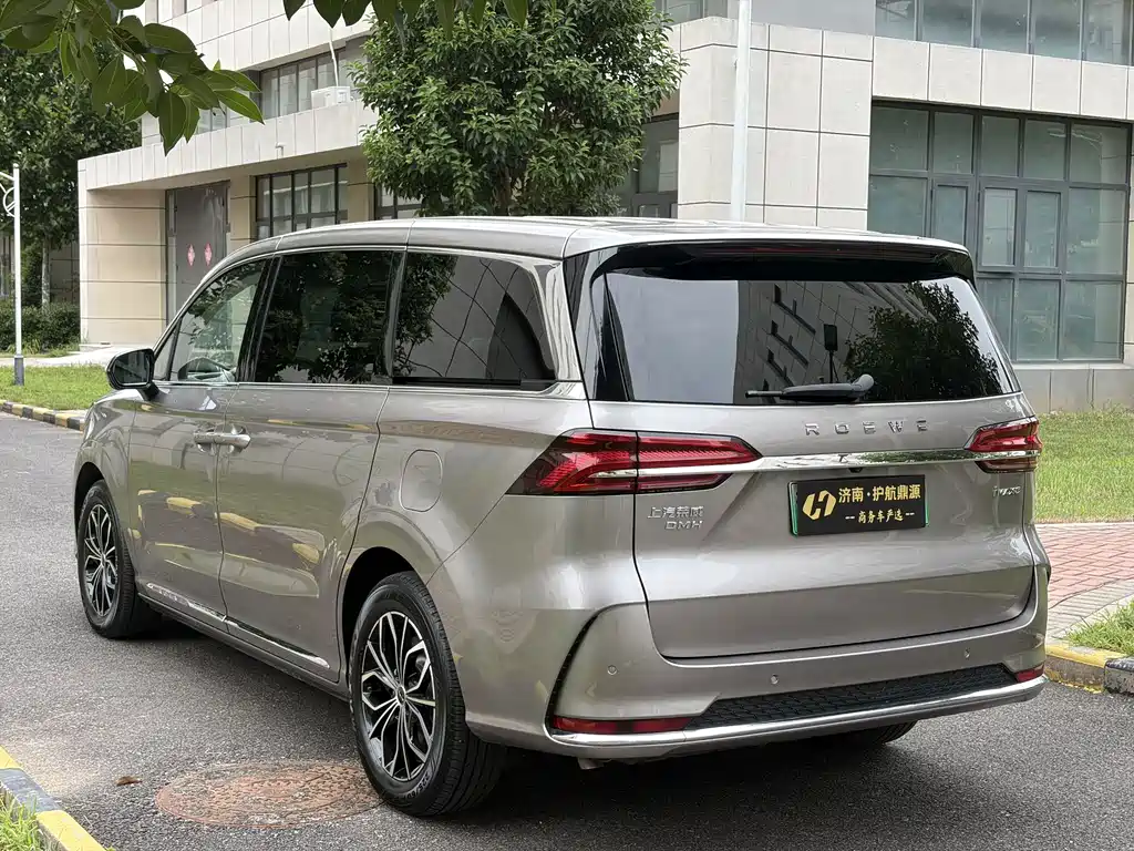 Roewe iMAX8 New Energy — фото 6