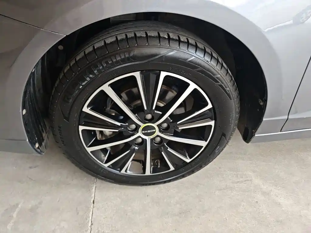 Roewe i5 — фото 25