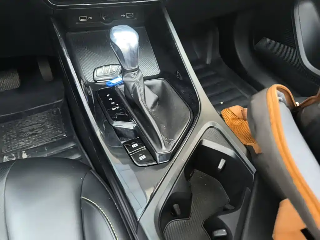 Roewe i5 — фото 14