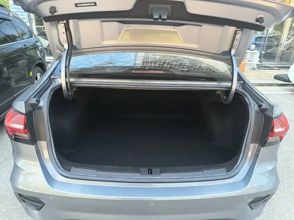 Roewe i5 — фото 19