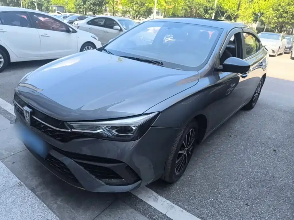 Roewe i5