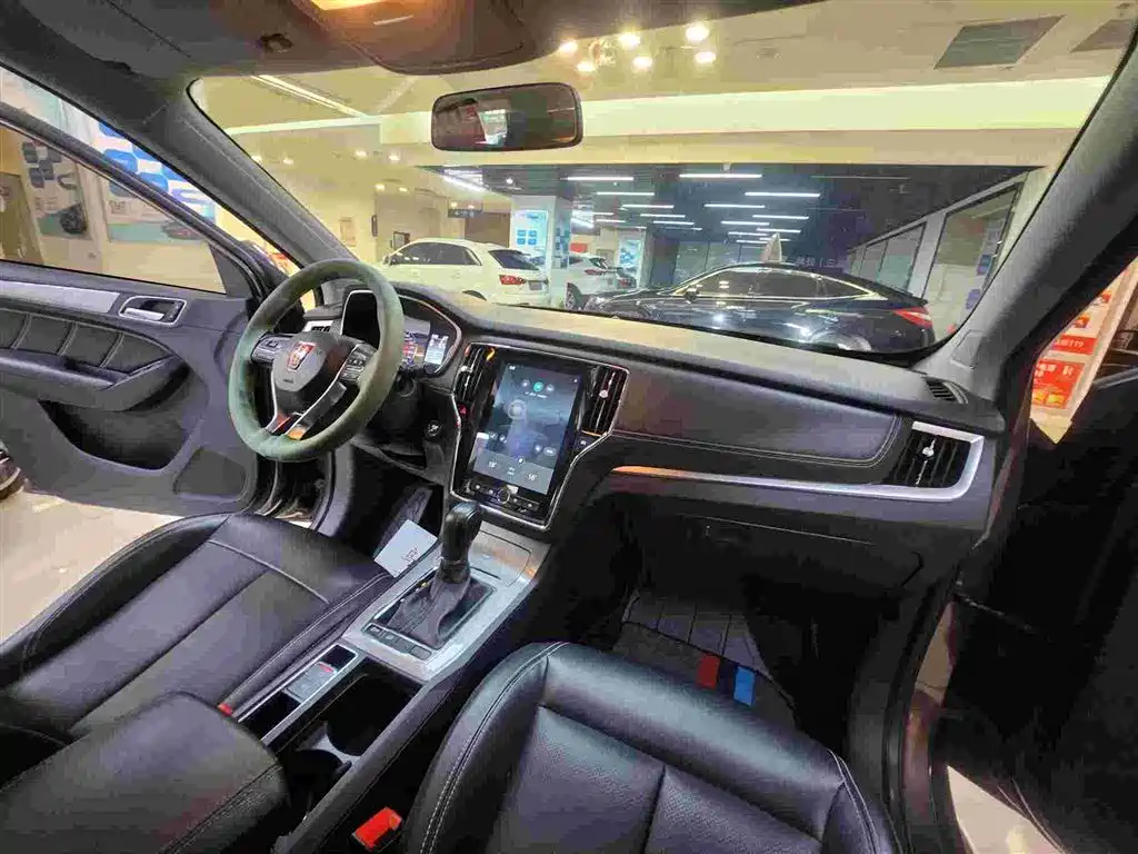 Roewe RX5 — фото 11