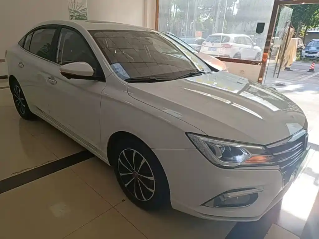 Roewe i5 — фото 4