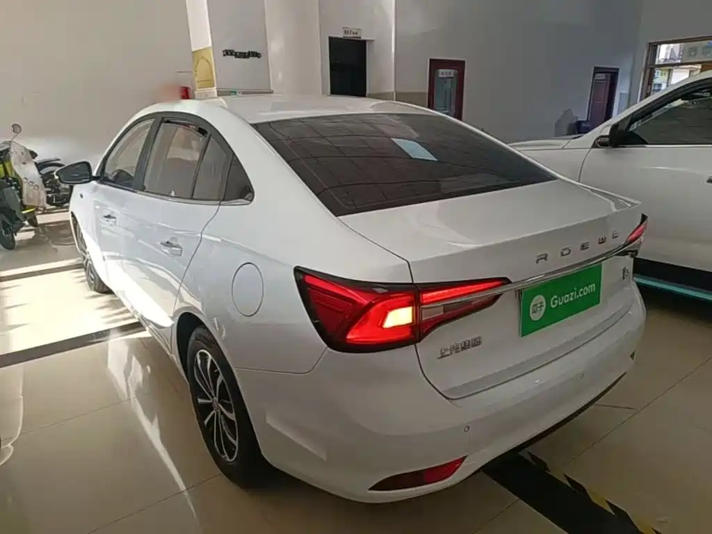 Roewe i5 — фото 5