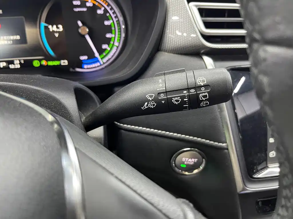 Roewe Ei5 — фото 15