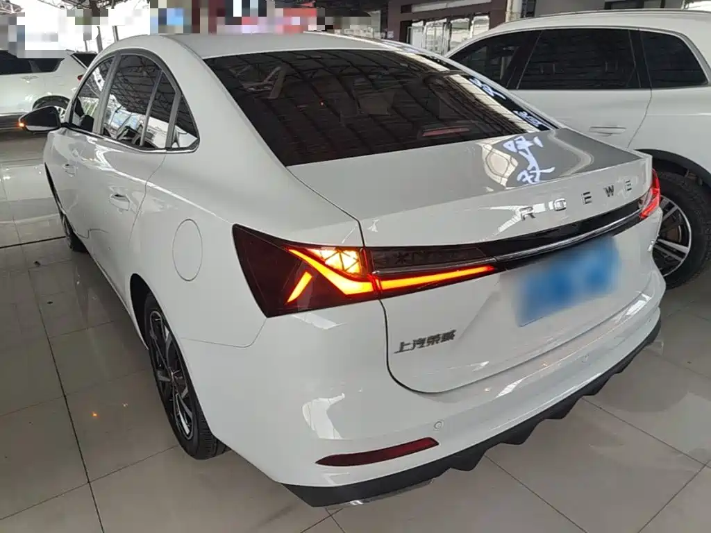 Roewe i5 — фото 5