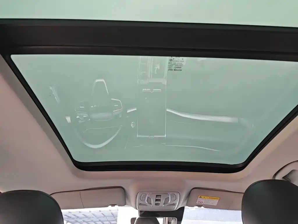 Roewe RX5 eMAX — фото 18