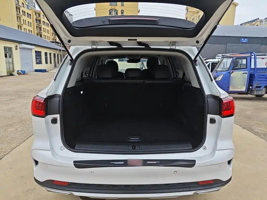 Roewe RX5 eMAX — фото 19